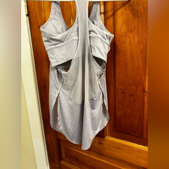 Lululemon Racer back lightweight tank top with built in Sports bra - Picture 2 of 2